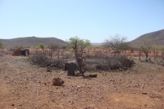 14 1 Himba-Dorf bei Epupa 02